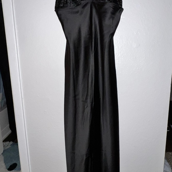 Zara black satin long dress - Picture 2 of 9